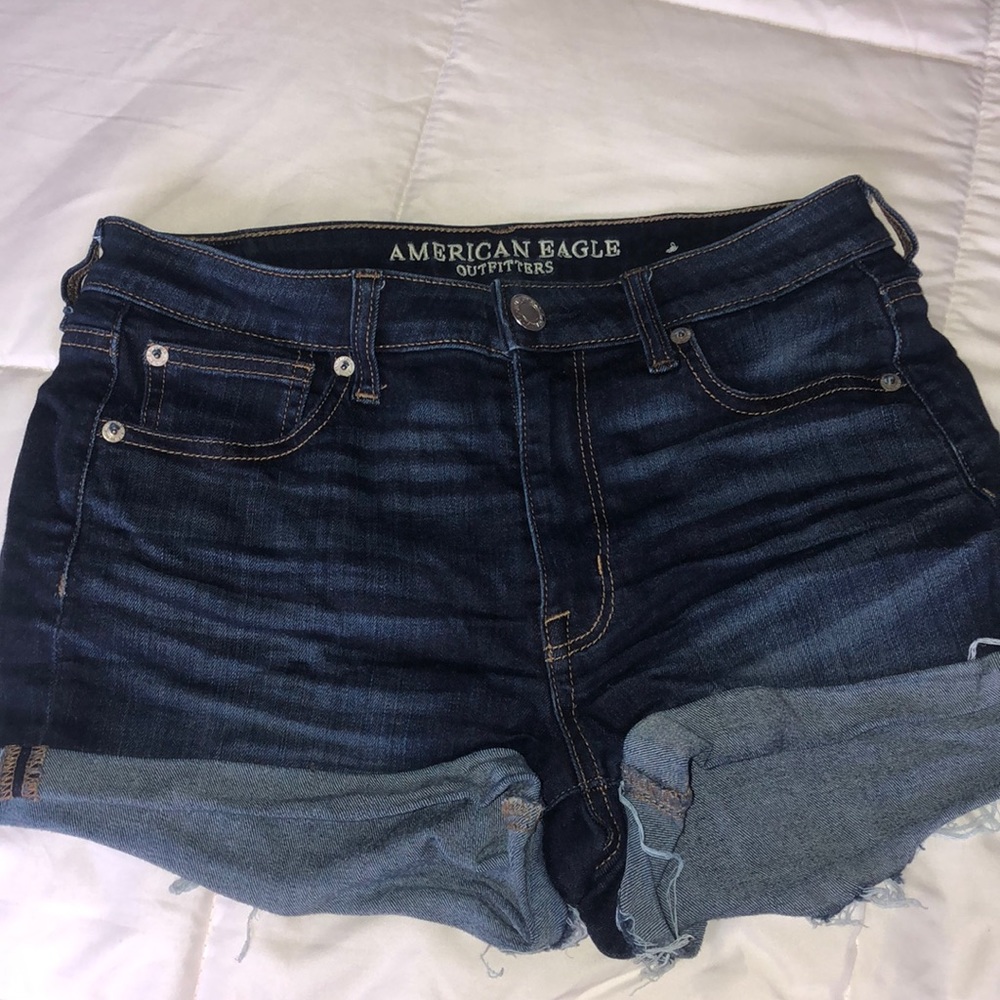 Women’s high rise denim shorts